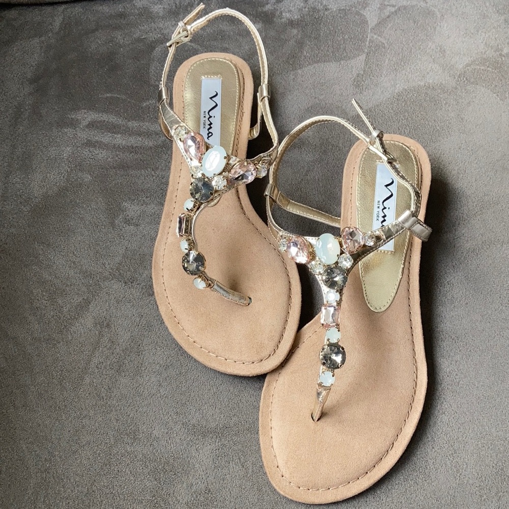 NWOT Nina sandals